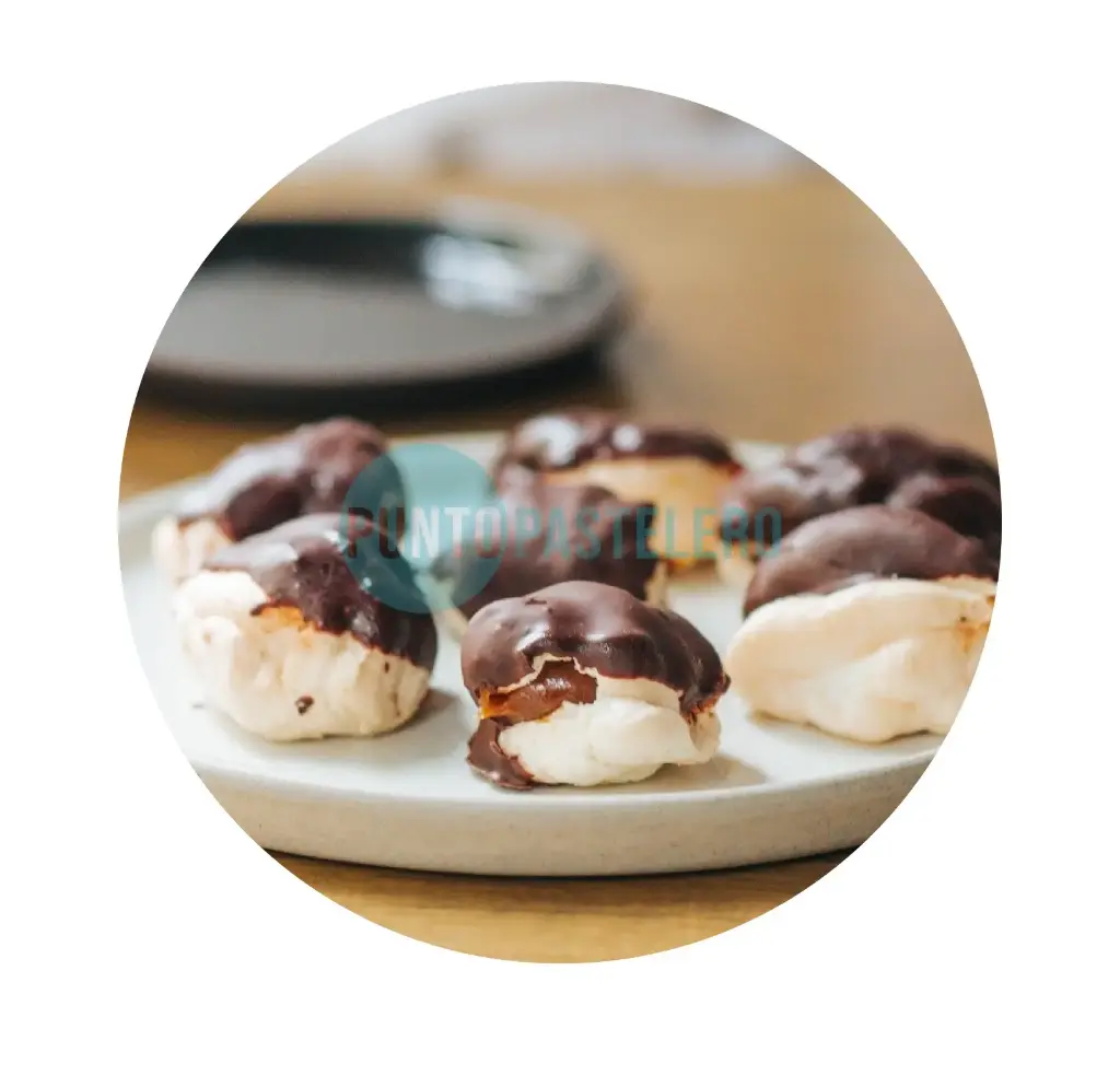PROFITEROLES KETO CHOCOLATE Y DULCE DE LECHE CHICKENFIT (SIN TACC)