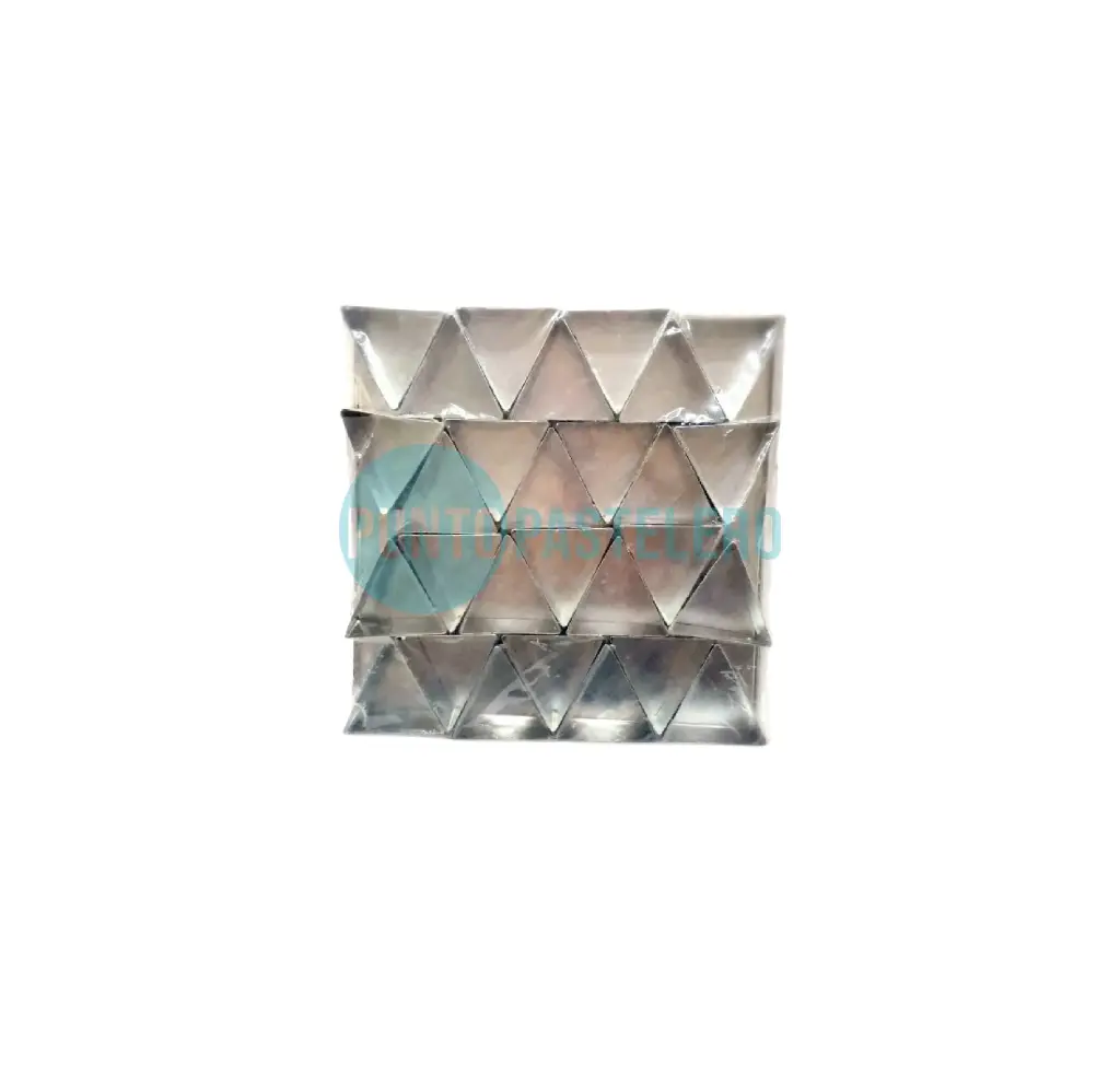 SET MOLDE DE MINI TORTAS TRIANGULOS 4 CM (28)